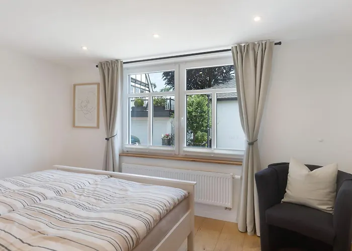 Feldmann Auf Der Mauer * Schmallenberg