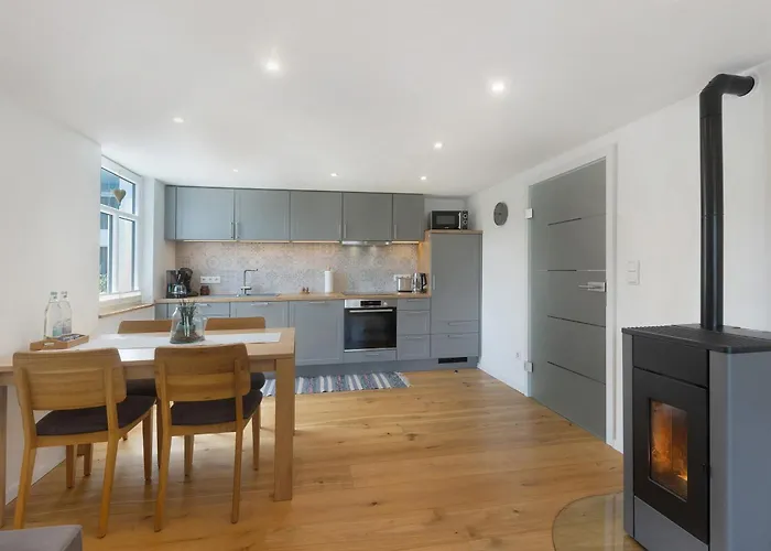 Feldmann Auf Der Mauer